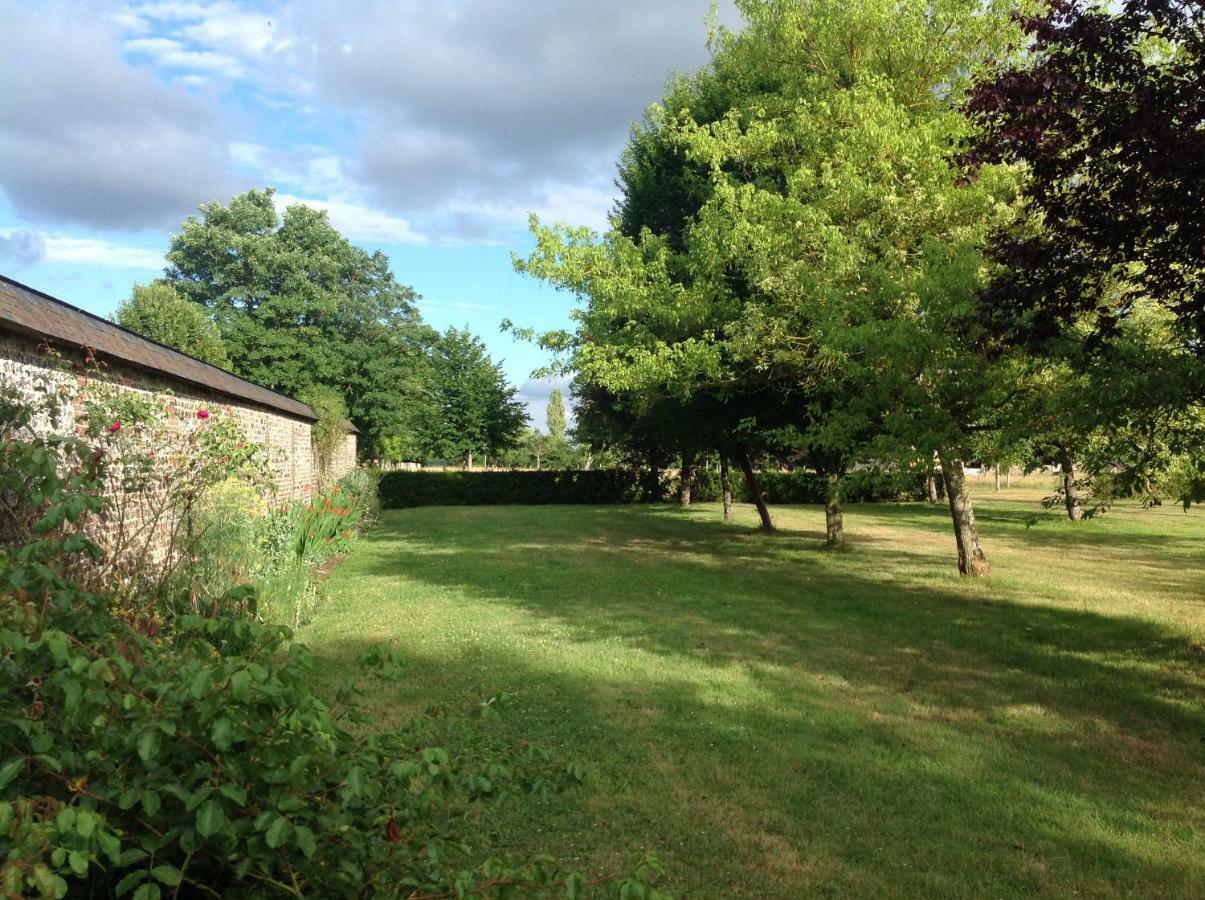 Rouge Maison Bois-Normand-près-Lyre
